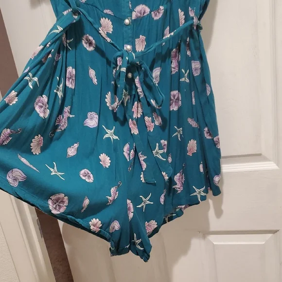 Torrid- Her Universe Teal Seashell Print Romper - Picture 6 of 7